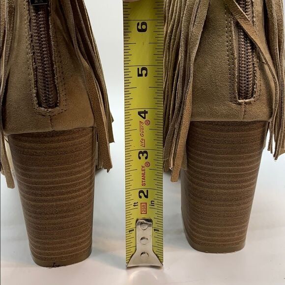 Kenneth Cole Reaction fringe booties. 9 - Picture 5 of 9